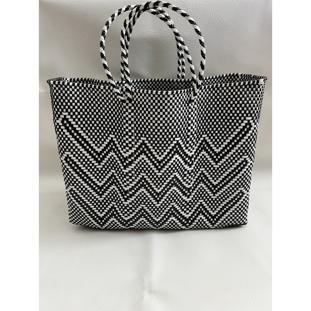 New Mexican Woven Tote Bag 12x16 Black White Market Beach Summer Resort Tassel - Picture 2 of 8